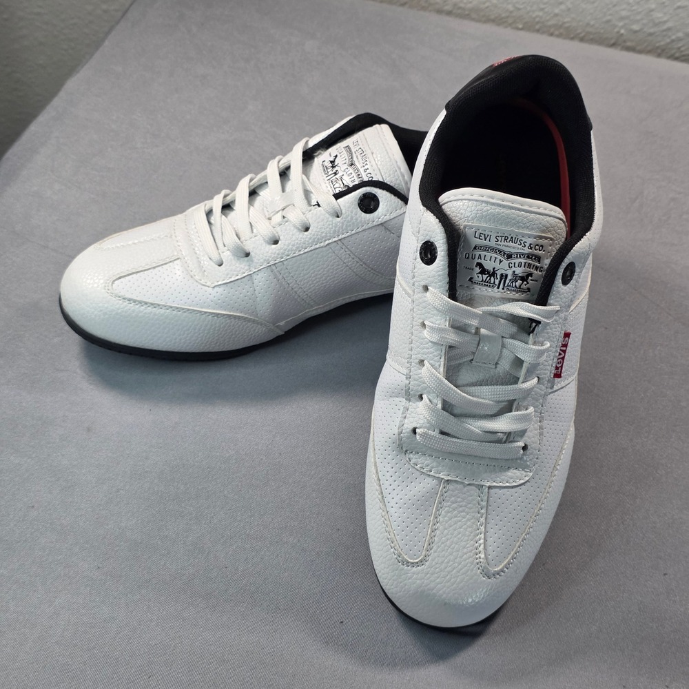 Levis Mens White Low Top Sneakers ‎ Comfort Insole Shoes Size 10 New Without box